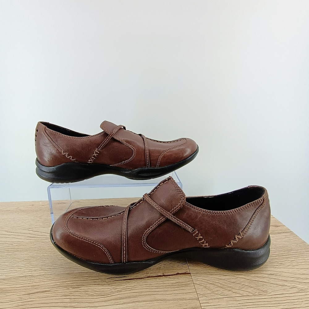 Clarks Wave Womens 8 Brown Leather Loafers Slip On Comfort Walking Casual Shoes
